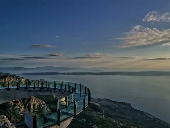 Vyhlídka Skywalk pohoří Biokovo, Makarska.