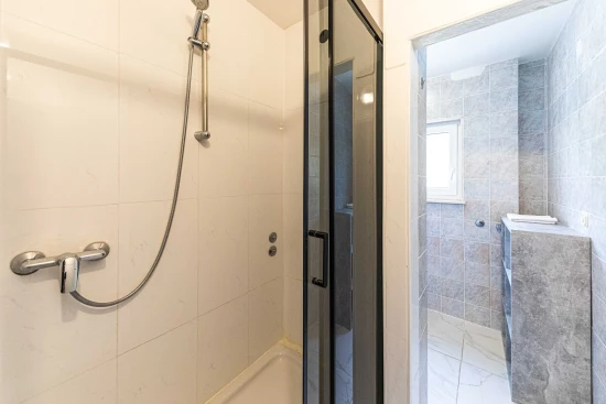 Apartmán Střední Dalmácie - Okrug Donji DA 3330 N2