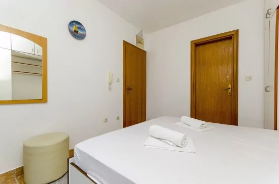 Apartmán Střední Dalmácie - Okrug Donji DA 3330 N4