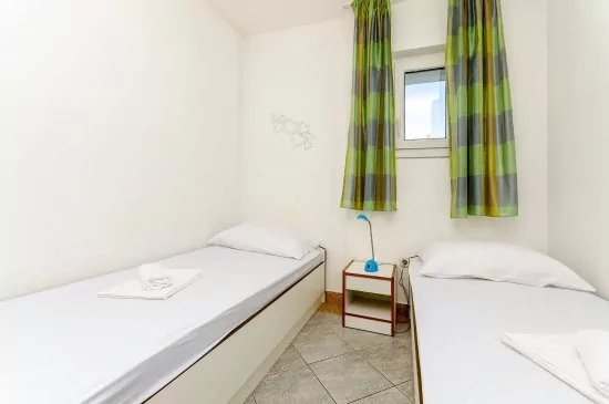 Apartmán Střední Dalmácie - Okrug Donji DA 3330 N4