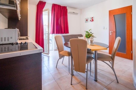 Apartmán Severní Dalmácie - Pakoštane DA 4604 N1