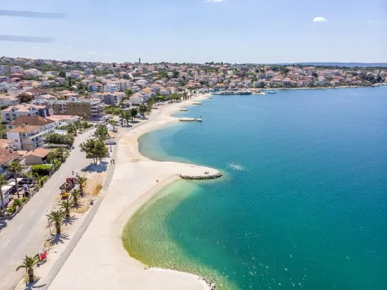 Okrug Gornji letecký pohled na pobřeží a pláž Copacabana.