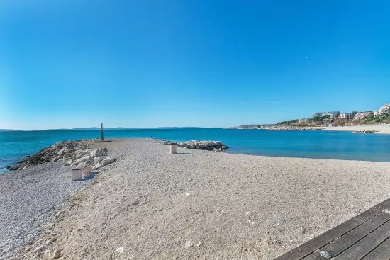Split oblázková pláž.