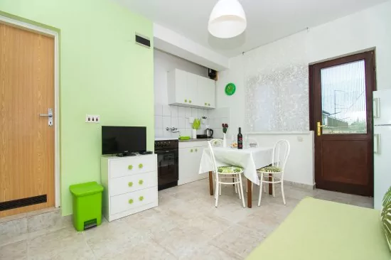 Apartmán Severní Dalmácie - Pakoštane DA 4608 N2