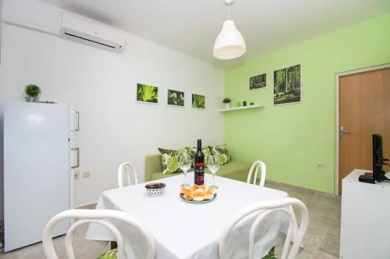 Apartmán Severní Dalmácie - Pakoštane DA 4608 N2