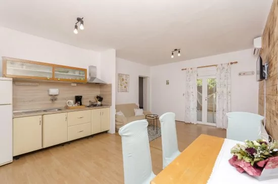 Apartmán Severní Dalmácie - Tribunj (Vodice) DA 4198 N1