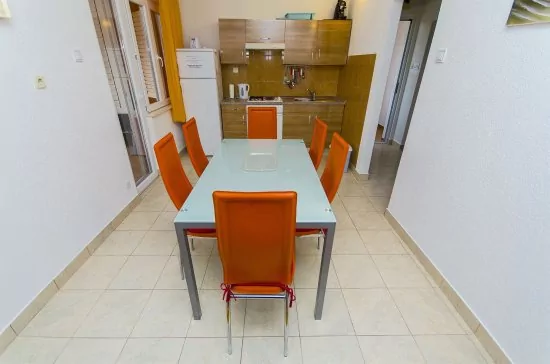 Apartmán Střední Dalmácie - Okrug Gornji DA 3337 N1