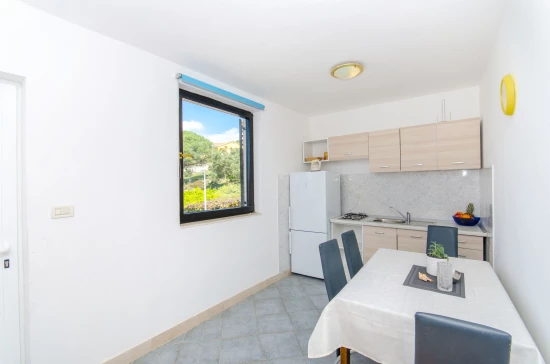 Apartmán Střední Dalmácie - Okrug Gornji DA 3345 N2