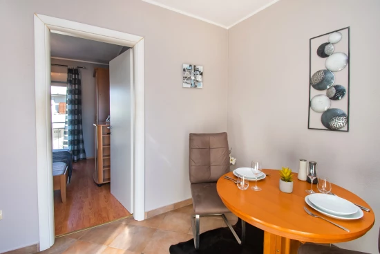 Apartmán Severní Dalmácie - Vodice DA 4233 N3