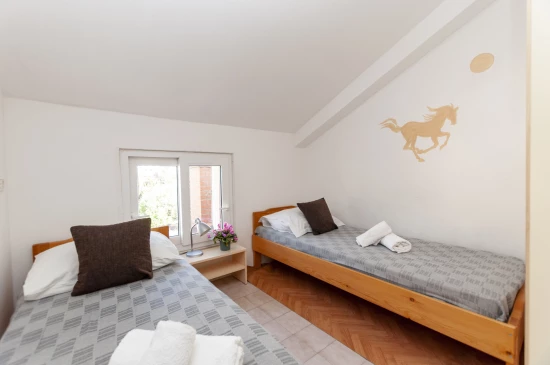 Apartmán Střední Dalmácie - Dugi Rat DA 2805 N6