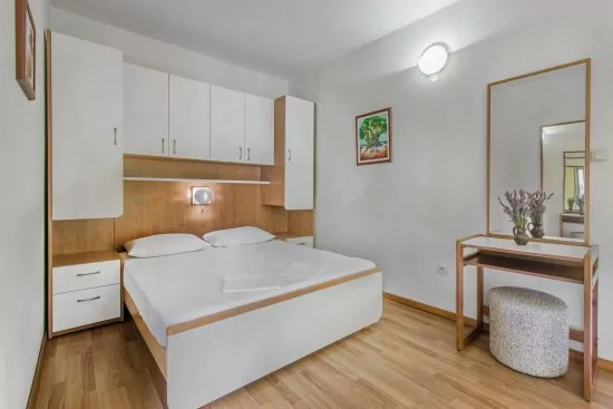 Apartmán Severní Dalmácie - Vodice DA 4235 N2