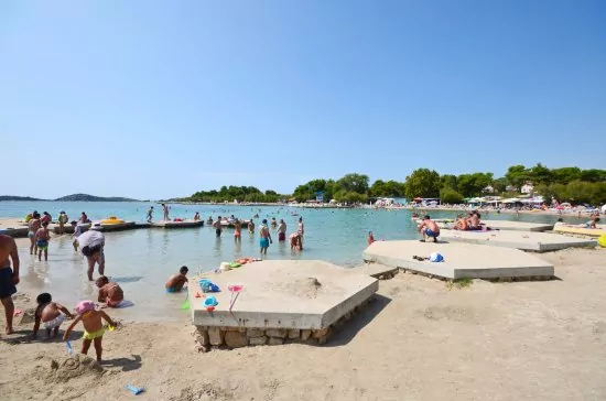 Vodice a pláž Plava 200 m pěší chůzí.