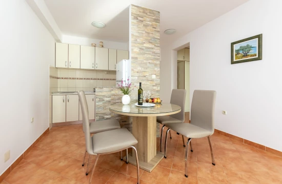 Apartmán Střední Dalmácie - Mimice DA 2408 N3