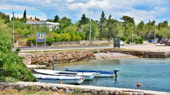 Starigrad - pobřeží.