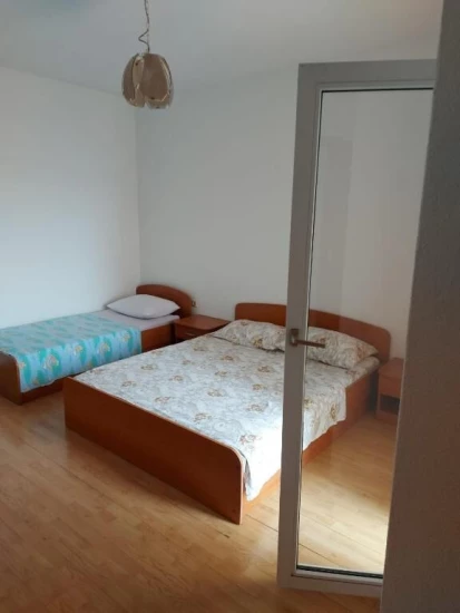 Apartmán Střední Dalmácie - Dugi Rat DA 2806 N2