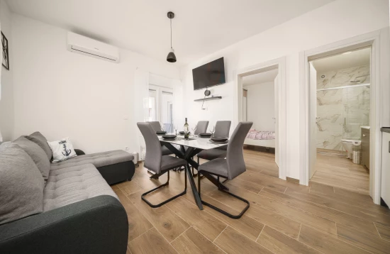 Apartmán Severní Dalmácie - Vodice DA 4251 N3