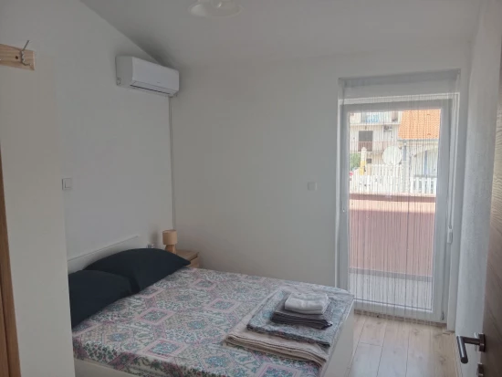 Apartmán Střední Dalmácie - Okrug Gornji DA 3354 N1