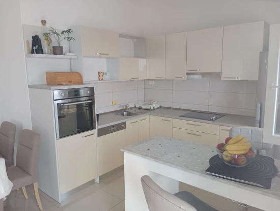 Apartmán Střední Dalmácie - Okrug Gornji DA 3354 N1