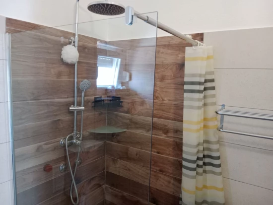 Apartmán Střední Dalmácie - Okrug Gornji DA 3354 N1