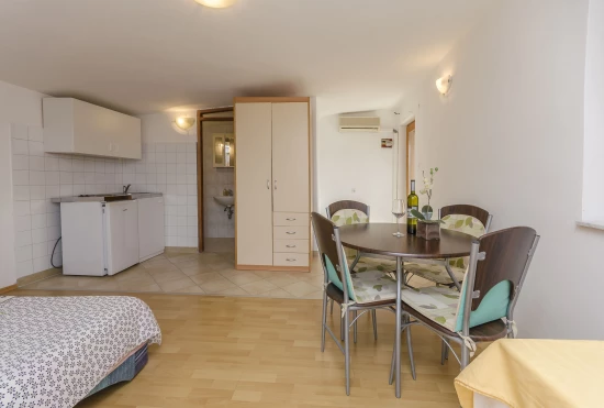 Apartmán Severní Dalmácie - Tribunj (Vodice) DA 4253 N2