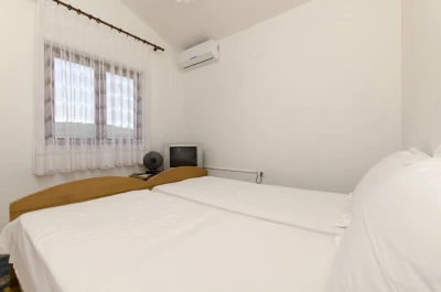 Apartmán Střední Dalmácie - Okrug Gornji DA 3355 N1