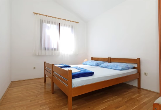 Apartmán Severní Dalmácie - Starigrad Paklenica DA 7033 N1