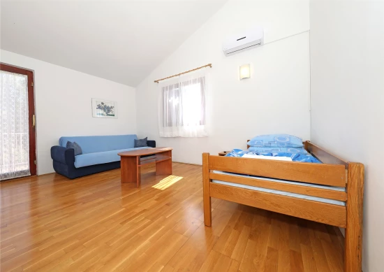 Apartmán Severní Dalmácie - Starigrad Paklenica DA 7033 N1