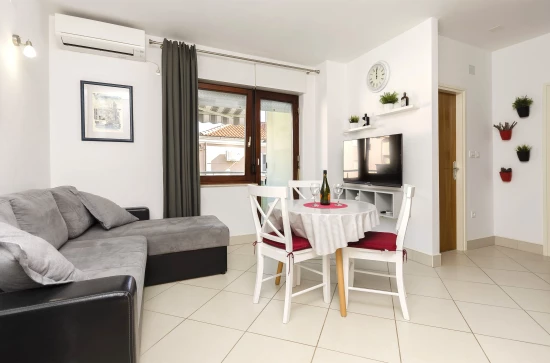 Apartmán Severní Dalmácie - Srima (Vodice) DA 7053 N1