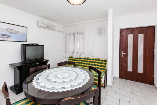 Apartmán Střední Dalmácie - Vinišće DA 7153 N3