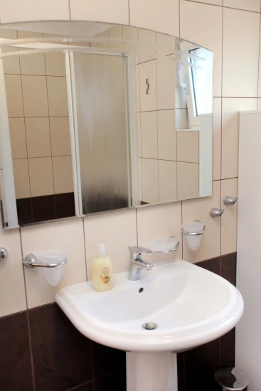 Apartmán Střední Dalmácie - Okrug Gornji DA 7272 N1