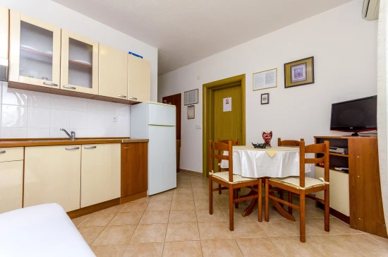 Apartmán Střední Dalmácie - Okrug Gornji DA 7279 N2