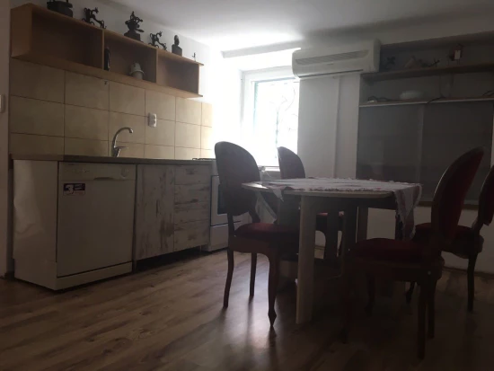 Apartmán Střední Dalmácie - Krilo Jesenice DA 7308 N2