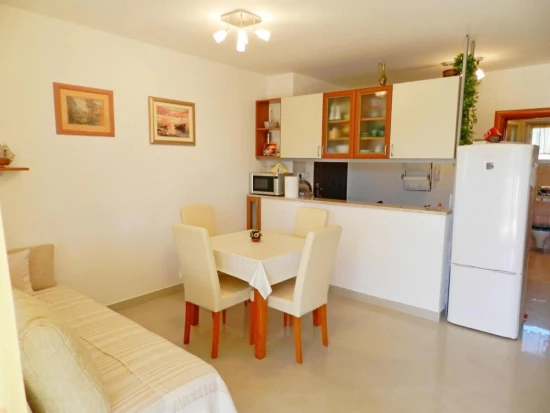 Apartmán Severní Dalmácie - Tribunj (Vodice) DA 7353 N1