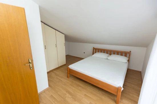 Apartmán Střední Dalmácie - Okrug Donji DA 7432 N5