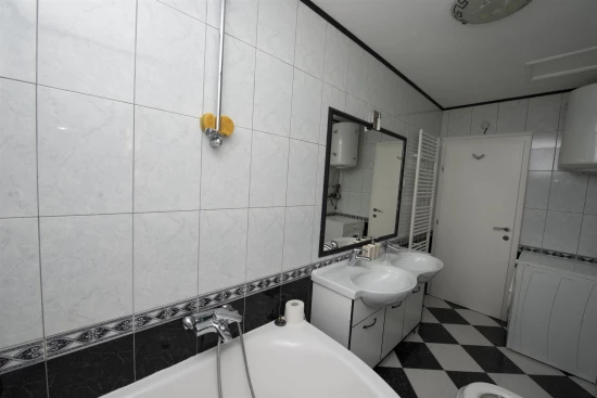 Apartmán Střední Dalmácie - Okrug Gornji DA 7440 N4