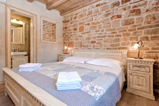 Vila Ostrov Hvar - Stari Grad OS 9554 N1