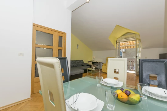 Apartmán Střední Dalmácie - Dugi Rat DA 7469 N1