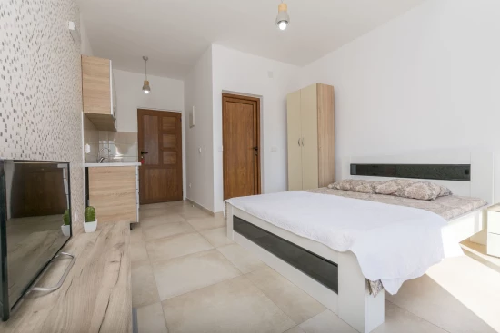 Apartmán Černá Hora - Čanj CH 7022 N7