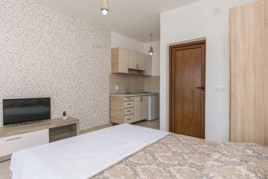 Apartmán Černá Hora - Čanj CH 7022 N7