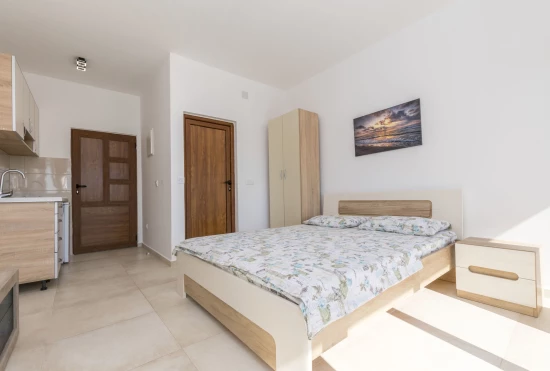 Apartmán Černá Hora - Čanj CH 7022 N10