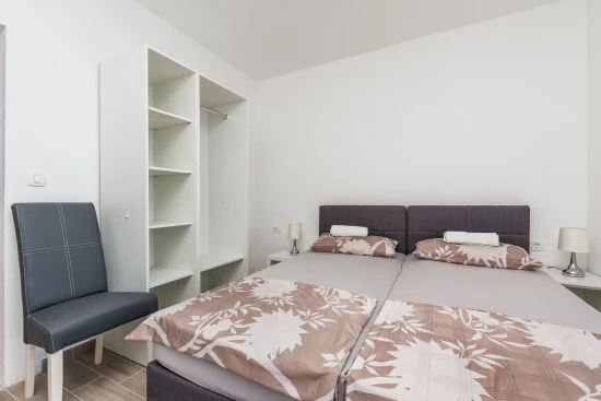 Apartmán Střední Dalmácie - Pisak DA 7508 N2