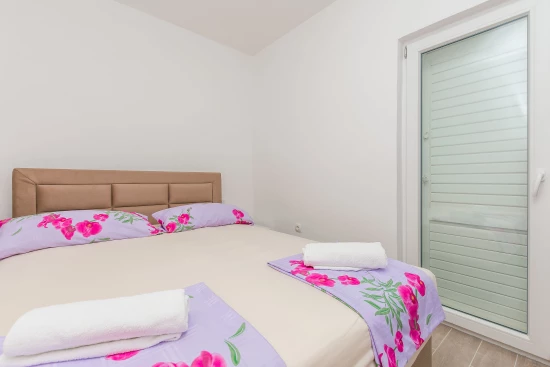 Apartmán Střední Dalmácie - Pisak DA 7508 N2