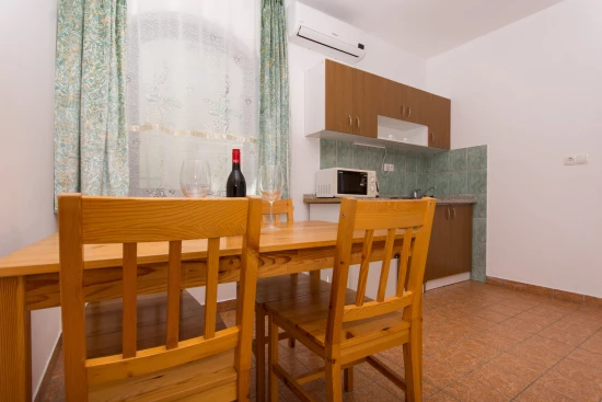 Apartmán Střední Dalmácie - Okrug Gornji DA 7551 N3