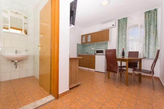 Apartmán Střední Dalmácie - Okrug Gornji DA 7551 N4