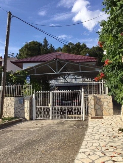 Apartmán Severní Dalmácie - Starigrad Paklenica DA 7571 N1