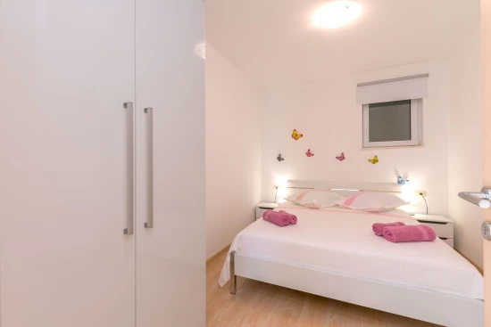 Apartmán Střední Dalmácie - Dugi Rat DA 7624 N1