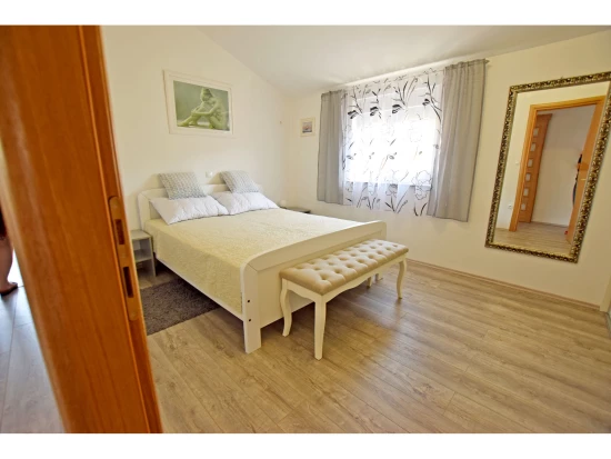 Apartmán Severní Dalmácie - Starigrad Paklenica DA 7646 N2