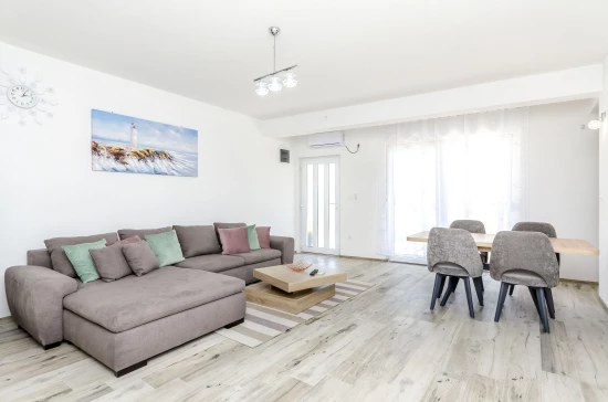 Apartmán Střední Dalmácie - Okrug Gornji DA 7688 N3