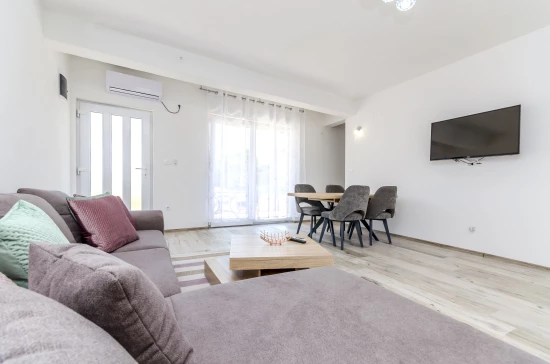 Apartmán Střední Dalmácie - Okrug Gornji DA 7688 N3