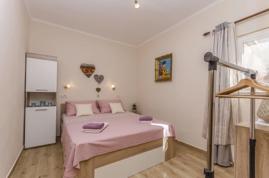 Apartmán Severní Dalmácie - Tribunj (Vodice) DA 7766 N1